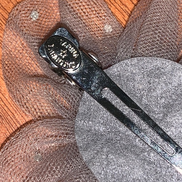 Tarina Tarantino Mesh Gray Flower Clip with Baby Cameo - Picture 5 of 6
